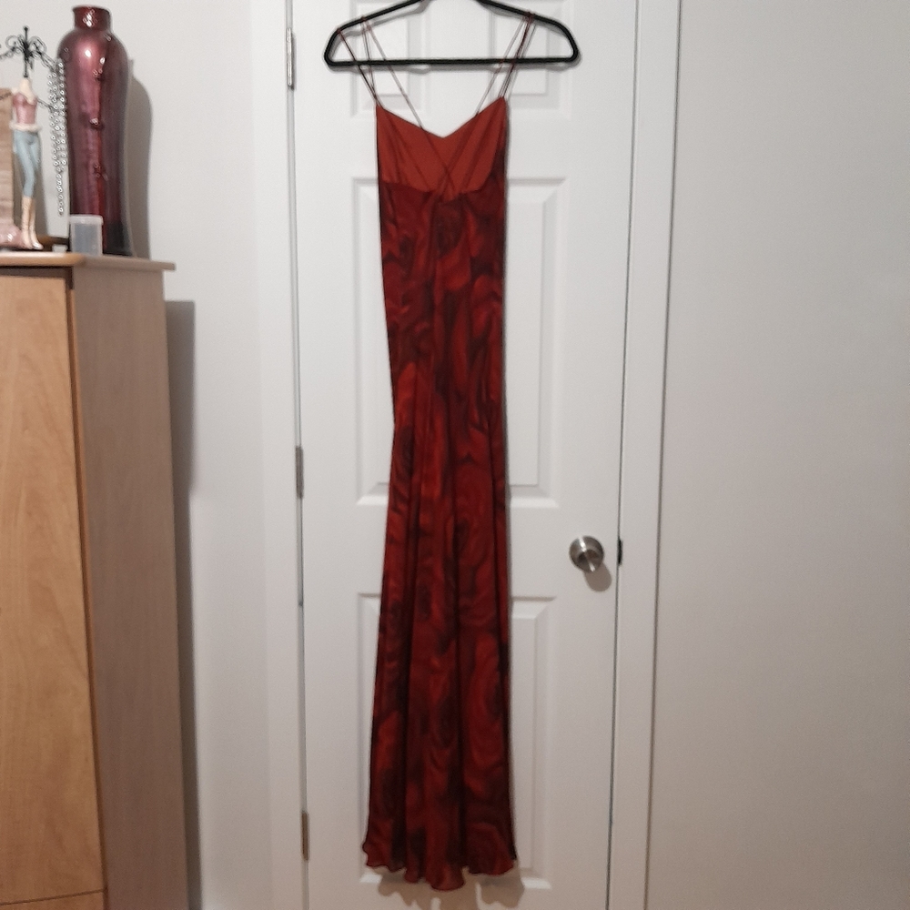 Dress In Scarlet Red Size 10 - Picture 4 of 9